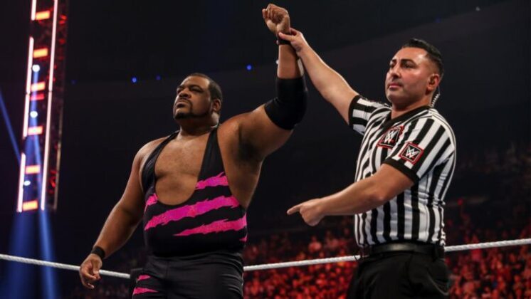 Keith Lee volta a sofrer alterações em seu nome no WWE RAW