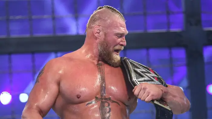 Atual WWE Superstar revela que Brock Lesnar o procurou após sua conquista histórica