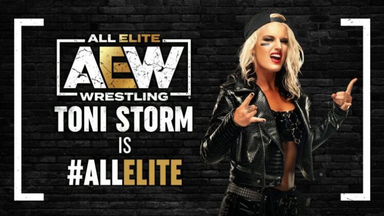 Toni Storm assina com a AEW