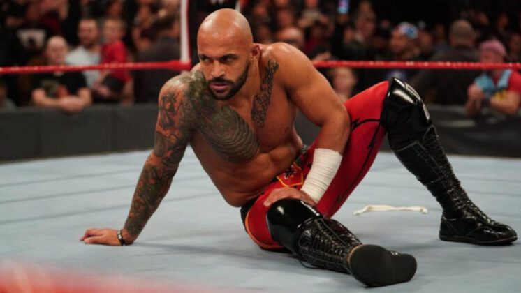 Ricochet é derrotado em dois minutos por estrela do RAW