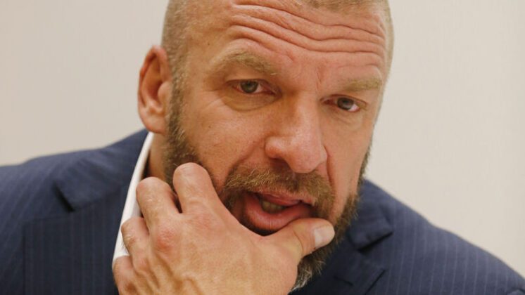 Ex-estrela do SmackDown revela como Triple H o salvou de ser demitido