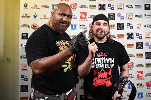 Bad Luck Fale e Chase Owens conquistam o IWGP Heavyweight Tag Team Championship