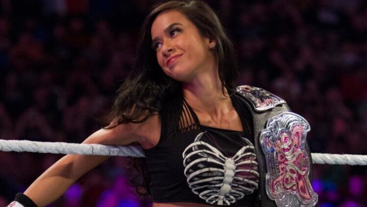 AJ Lee revela o que Vince McMahon disse em sua despedida da WWE