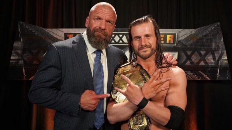 Adam Cole revela se mantém contato com Triple H e Shawn Michaels
