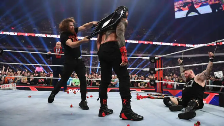 WWE pode ter alterado os planos para “Roman Reigns vs. Sami Zayn” no Elimination Chamber