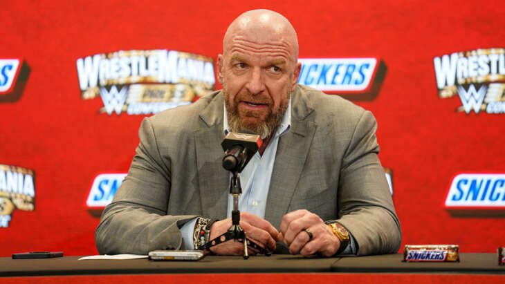Nick Khan desmente rumores sobre Triple H não estar mais no comando criativo da WWE