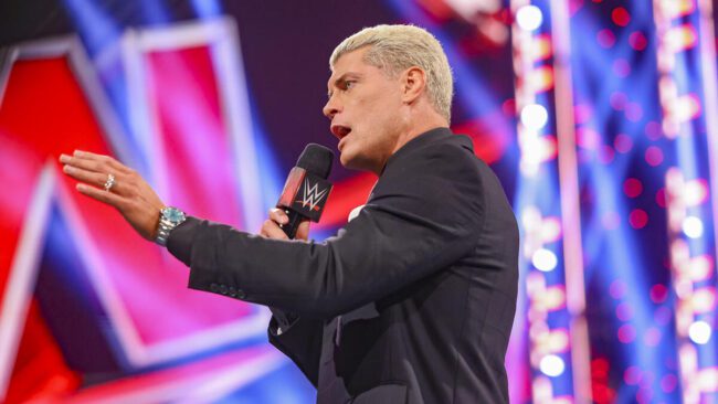 Cody Rhodes quebrou regra da WWE durante o RAW