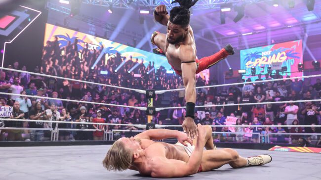 WWE Superstar quebra o personagem para parabenizar Trick Williams