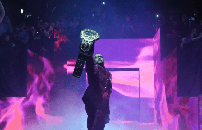 Damian Priest renova com a WWE