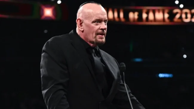 The Undertaker assina novo contrato com a WWE