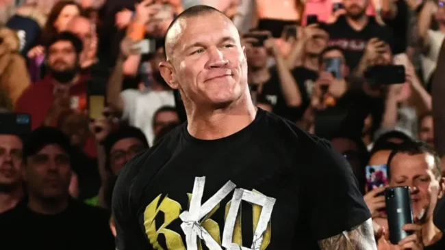 Randy Orton é flagrado em evento do UFC