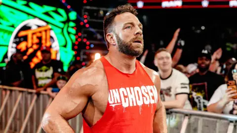 4 Major Stars Who Could Take the WWE World Heavyweight Championship From Roman Reigns