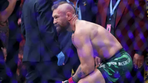3 Scenarios for Conor McGregor’s WWE Debut