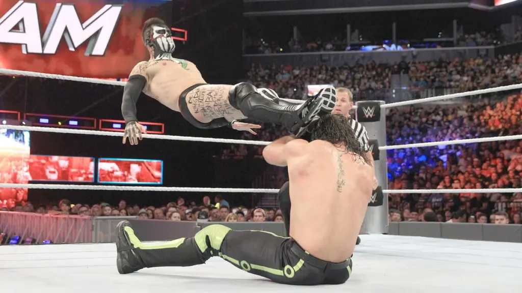 Finn Bálor Reveals Never-Before-Told Story About His WWE Universal Championship Match With Seth Rollins