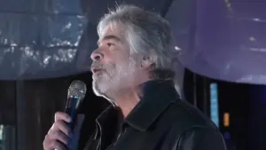 Vince Russo Addresses Rumors That He’s in Talks With WWE